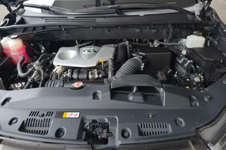Used Toyota Highlander 2021 2.0T Four-Wheel Drive Luxury Edition 7 Seats Engine Bay