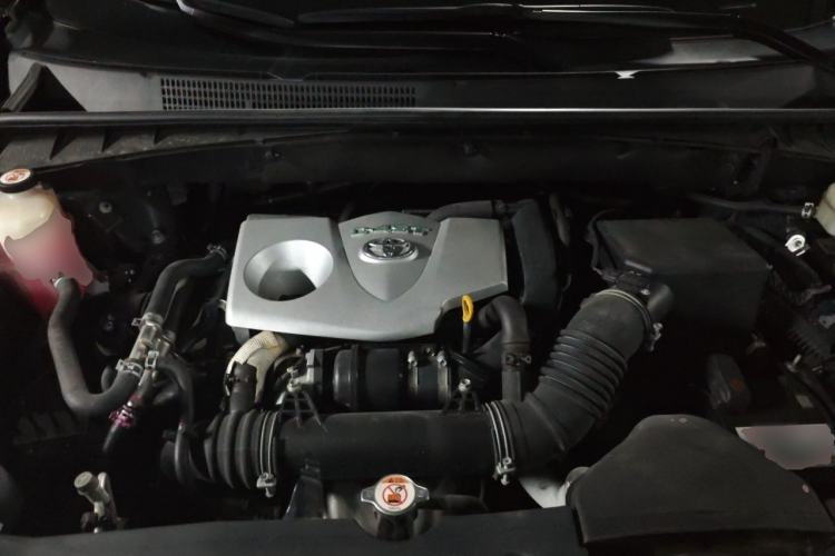Used Toyota Highlander 2021 2.0T Four-Wheel Drive Prestige Version 7 Seats Engine Bay