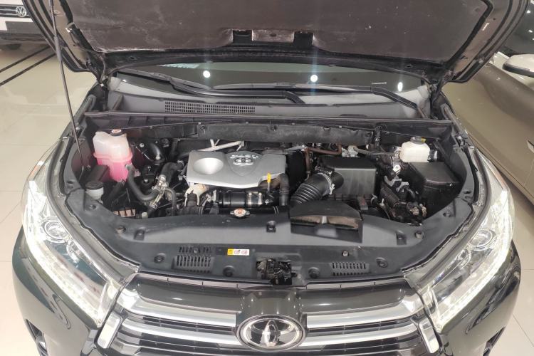 Used Toyota Highlander 2021 2.0T Four-Wheel Drive Prestige Version 7 Seats Engine Bay