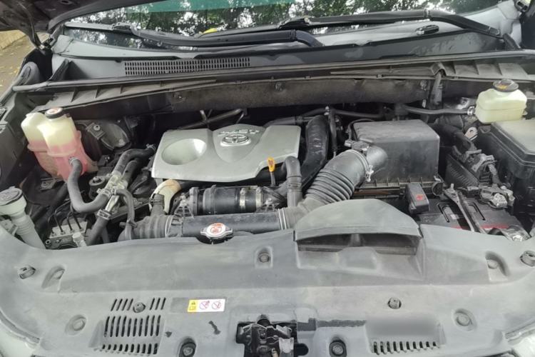 Used Toyota Highlander 2021 2.0T Two-Wheel Drive Elite Edition 5 Seats Engine Bay