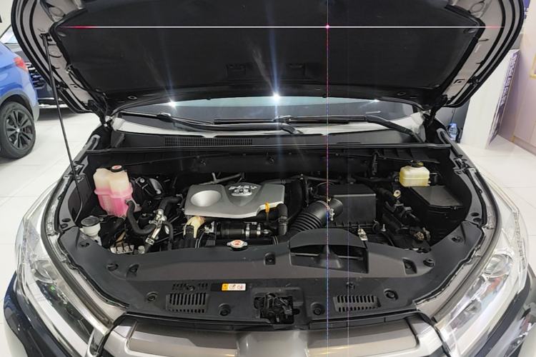 Used Toyota Highlander 2021 2.0T Two-Wheel Drive Elite Version 7-Seater Engine Bay