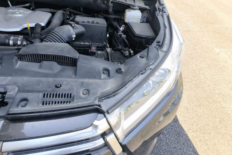 Used Toyota Highlander 2021 2.0T Four-Wheel Drive Prestige Version 7 Seats Engine Bay Left