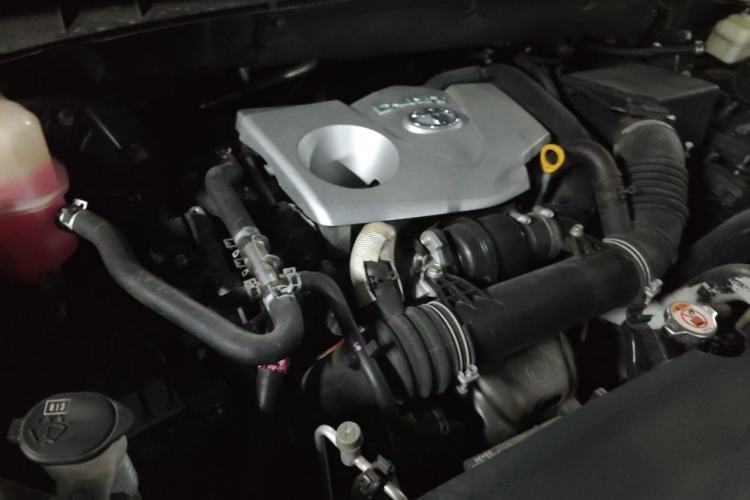 Used Toyota Highlander 2021 2.0T Four-Wheel Drive Prestige Version 7 Seats Engine Bay Right