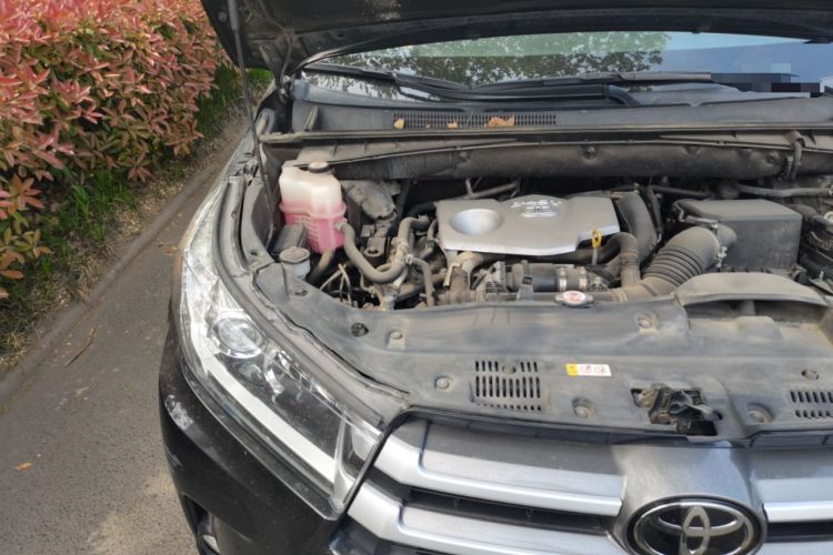 Used Toyota Highlander 2021 2.0T Two-Wheel Drive Luxury Edition 7 Seats Engine Bay Right