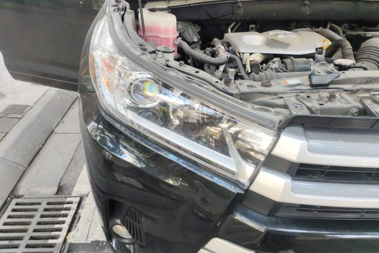Used Toyota Highlander 2021 2.0T Four-Wheel Drive Luxury Edition 7 Seats Engine Bay Right