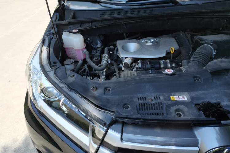 Used Toyota Highlander 2021 2.0T Two-Wheel Drive Elite Edition 5 Seats Engine Bay Right