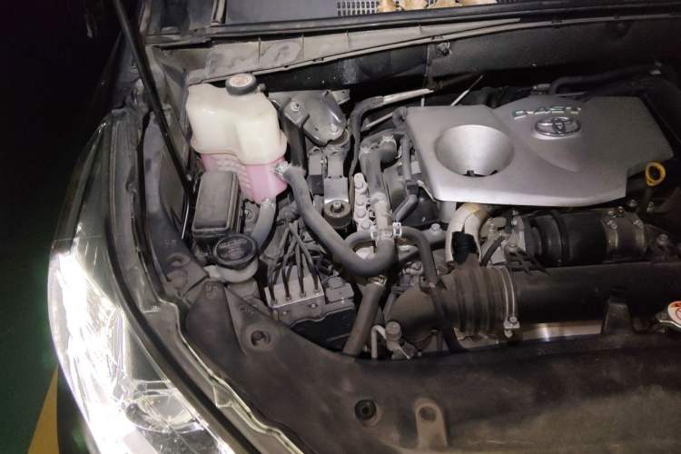 Used Toyota Highlander 2021 2.0T Four-Wheel Drive Luxury Edition 7 Seats Engine Bay Right