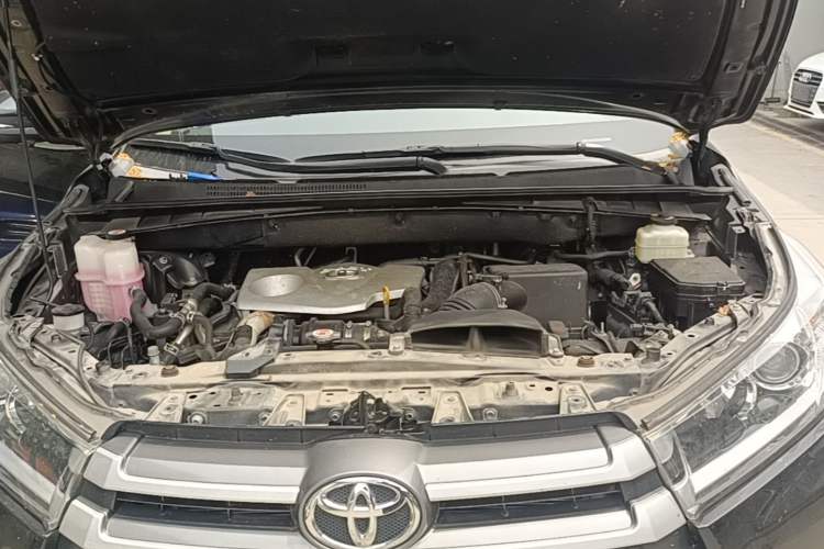 Used Toyota Highlander 2021 2.0T Two-Wheel Drive Elite Edition 5 Seats Engine Bay