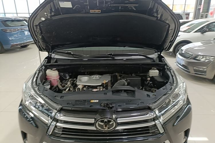 Used Toyota Highlander 2021 2.0T Four-Wheel Drive Prestige Version 7 Seats Engine Bay