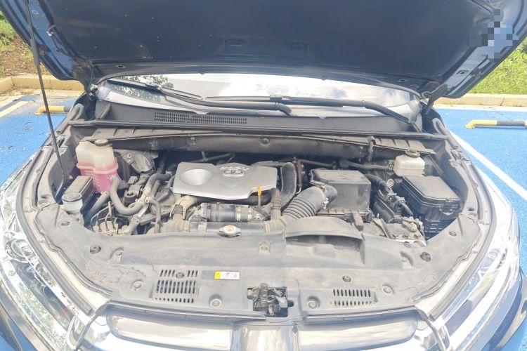 Used Toyota Highlander 2021 2.0T Four-Wheel Drive Prestige Version 7 Seats Engine Bay