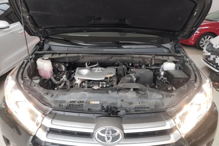 Used Toyota Highlander 2021 2.0T Two-Wheel Drive Elite Version 7-Seater Engine Bay