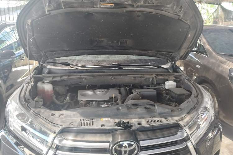 Used Toyota Highlander 2021 2.0T Four-Wheel Drive Prestige Version 7 Seats Engine Bay