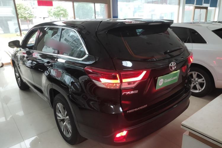Used Toyota Highlander 2021 2.0T Two-Wheel Drive Elite Version 7-Seater Exterior 2