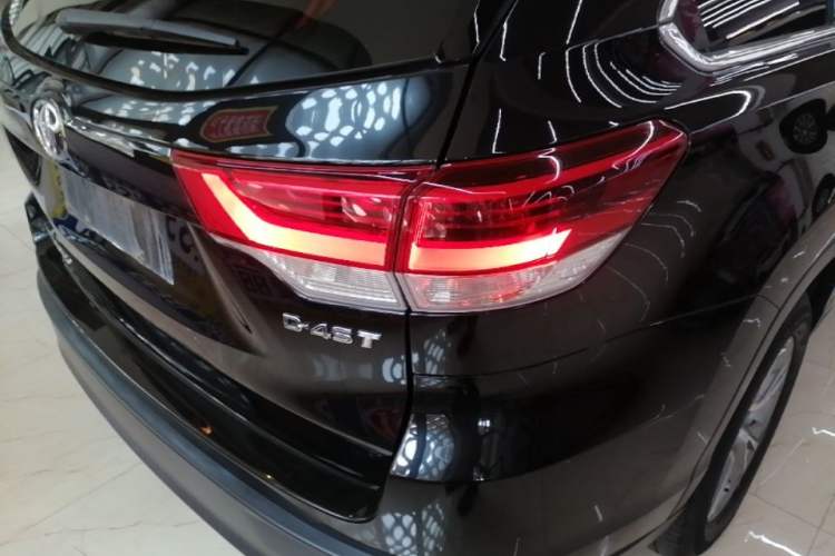 Used Toyota Highlander 2021 2.0T Two-Wheel Drive Elite Edition 5 Seats Exterior 3