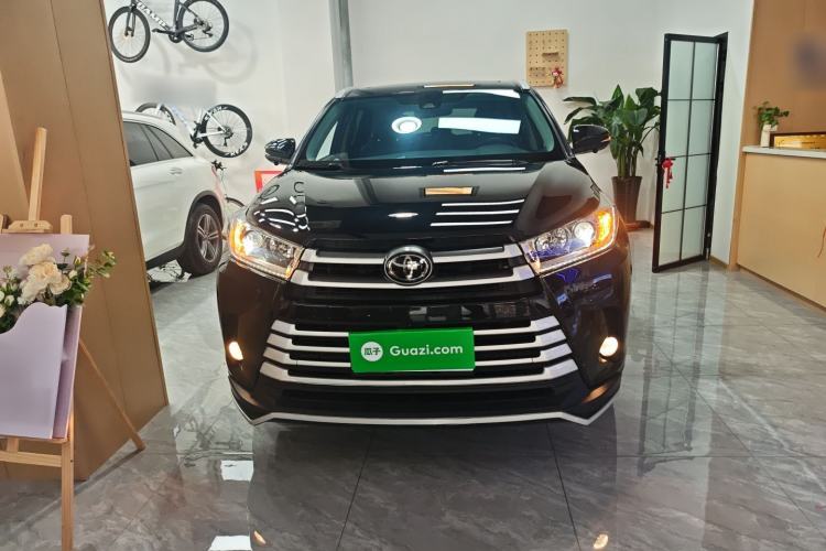 Used Toyota Highlander 2021 2.0T Four-Wheel Drive Luxury Edition 7 Seats Front