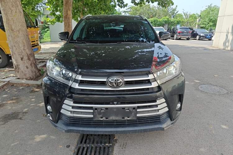Used Toyota Highlander 2021 2.0T Four-Wheel Drive Luxury Edition 7 Seats Front