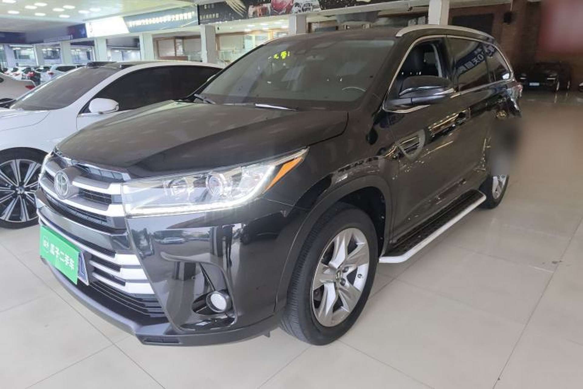 Used Toyota Highlander 2021 2.0T Two-Wheel Drive Luxury Edition 7 Seats Front Left 45 Deg