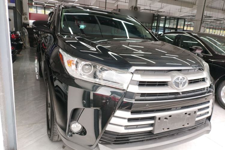Used Toyota Highlander 2021 2.0T Two-Wheel Drive Elite Version 7-Seater Front Right 45 Deg