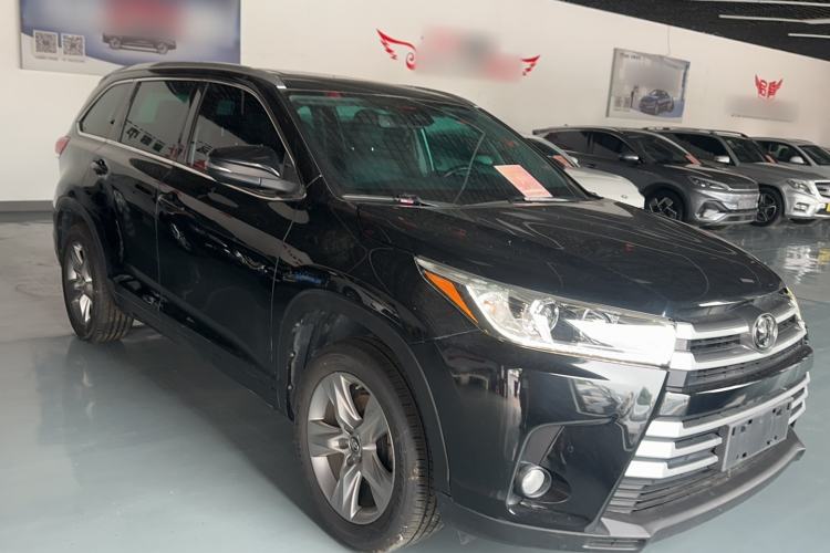 Used Toyota Highlander 2021 2.0T Two-Wheel Drive Luxury Edition 7 Seats Front Right 45 Deg