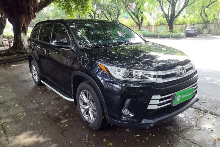 Used Toyota Highlander 2021 2.0T Two-Wheel Drive Elite Edition 5 Seats Front Right 45 Deg