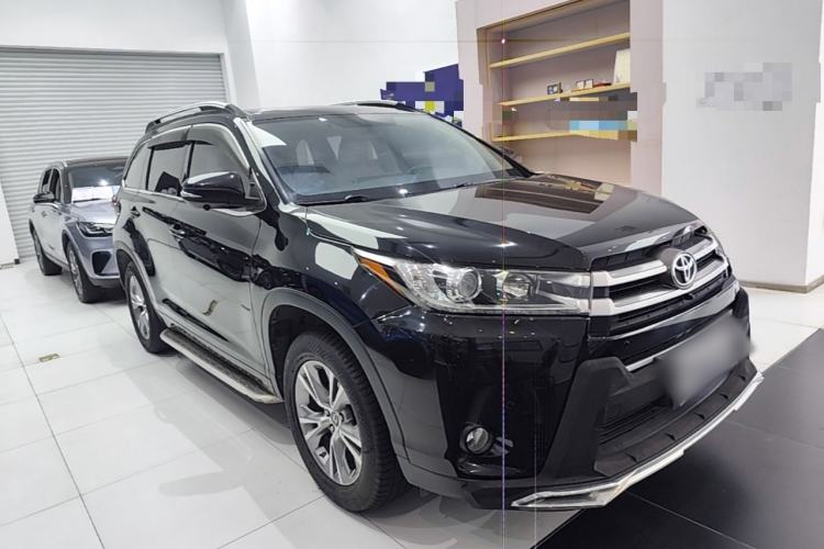 Used Toyota Highlander 2021 2.0T Two-Wheel Drive Elite Version 7-Seater Front Right 45 Deg