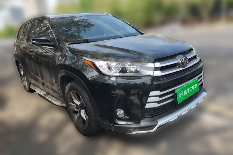 Used Toyota Highlander 2021 2.0T Two-Wheel Drive Luxury Edition 7 Seats Front Right 45 Deg