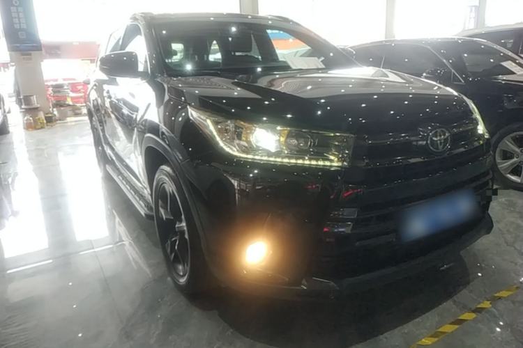 Used Toyota Highlander 2021 2.0T Four-Wheel Drive Knight Edition 7 Seats Front Right 45 Deg