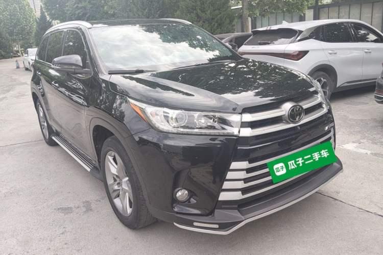 Used Toyota Highlander 2021 2.0T Four-Wheel Drive Luxury Edition 7 Seats Front Right 45 Deg