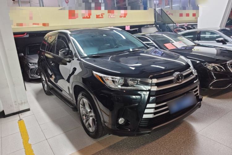 Used Toyota Highlander 2021 2.0T Four-Wheel Drive Luxury Edition 7 Seats Front Right 45 Deg
