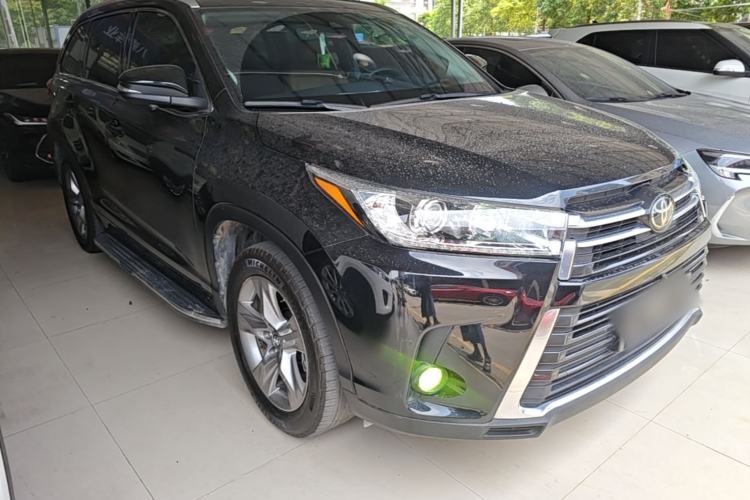 Used Toyota Highlander 2021 2.0T Four-Wheel Drive Luxury Edition 7 Seats Front Right 45 Deg
