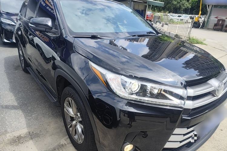 Used Toyota Highlander 2021 2.0T Two-Wheel Drive Elite Edition 5 Seats Front Right 45 Deg