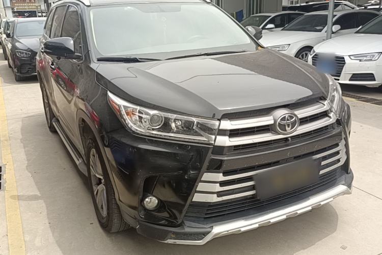 Used Toyota Highlander 2021 2.0T Two-Wheel Drive Elite Edition 5 Seats Front Right 45 Deg