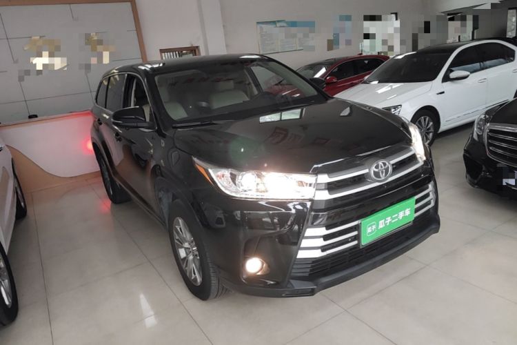 Used Toyota Highlander 2021 2.0T Two-Wheel Drive Elite Version 7-Seater Front Right 45 Deg