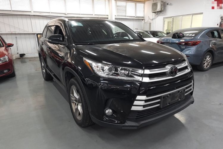 Used Toyota Highlander 2021 2.0T Four-Wheel Drive Luxury Edition 7 Seats Front Right 45 Deg