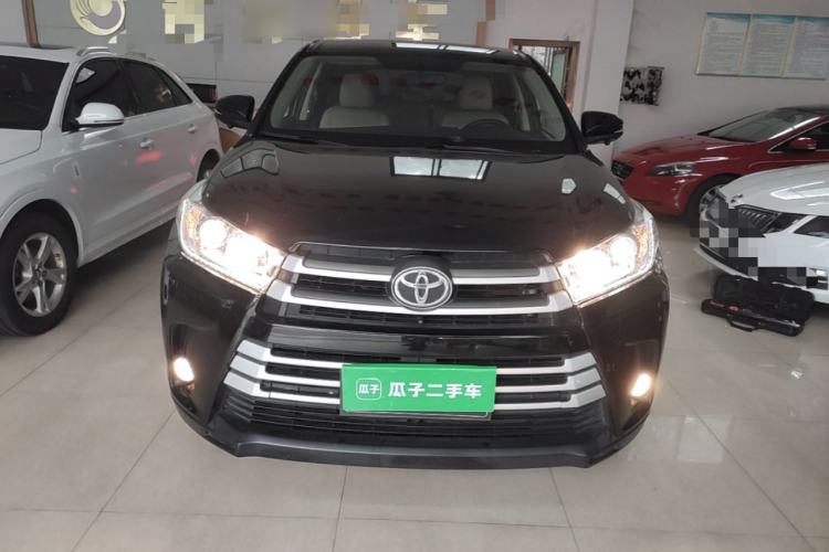 Used Toyota Highlander 2021 2.0T Two-Wheel Drive Elite Version 7-Seater Front