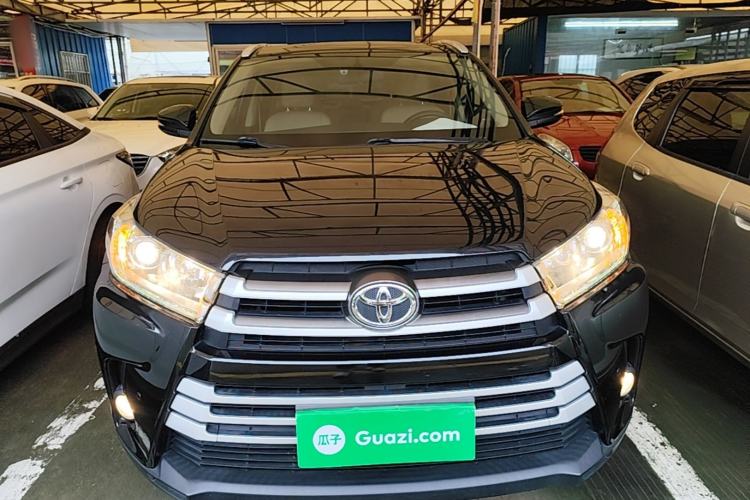 Used Toyota Highlander 2021 2.0T Two-Wheel Drive Elite Version 7-Seater Front