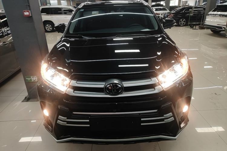 Used Toyota Highlander 2021 2.0T Four-Wheel Drive Luxury Edition 7 Seats Front