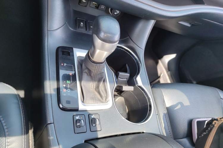 Used Toyota Highlander 2021 2.0T Four-Wheel Drive Luxury Edition 7 Seats Gear Lever