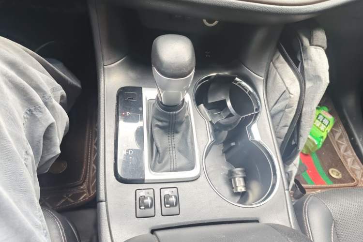 Used Toyota Highlander 2021 2.0T Four-Wheel Drive Prestige Version 7 Seats Gear Lever