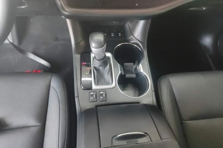 Used Toyota Highlander 2021 2.0T Four-Wheel Drive Luxury Edition 7 Seats Gear Lever
