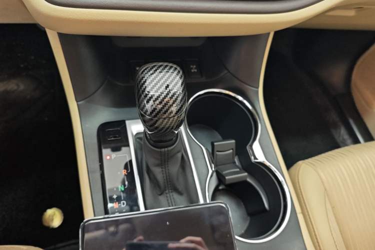 Used Toyota Highlander 2021 2.0T Four-Wheel Drive Elite Edition 7-Seater Gear Lever