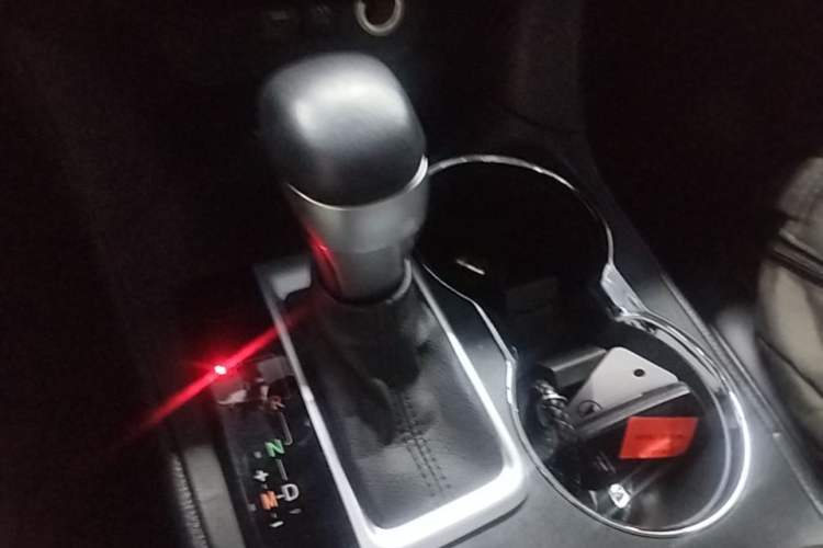 Used Toyota Highlander 2021 2.0T Four-Wheel Drive Prestige Version 7 Seats Gear Lever
