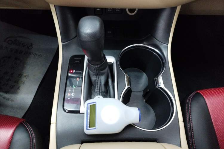 Used Toyota Highlander 2021 2.0T Two-Wheel Drive Elite Version 7-Seater Gear Lever