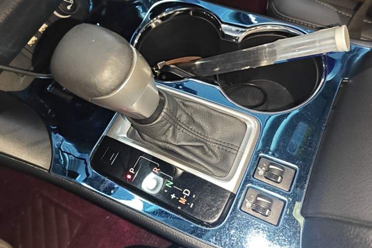 Used Toyota Highlander 2021 2.0T Four-Wheel Drive Prestige Version 7 Seats Gear Lever