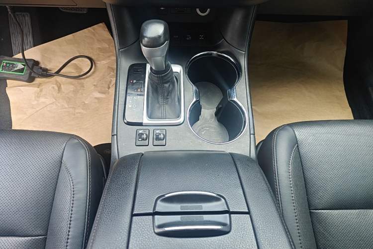 Used Toyota Highlander 2021 2.0T Four-Wheel Drive Luxury Edition 7 Seats Gear Lever