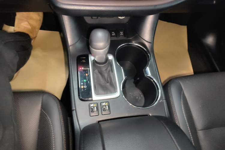 Used Toyota Highlander 2021 2.0T Four-Wheel Drive Luxury Edition 7 Seats Gear Lever