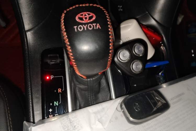 Used Toyota Highlander 2021 2.0T Four-Wheel Drive Luxury Edition 7 Seats Gear Lever