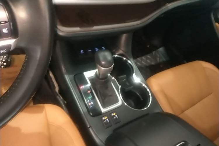 Used Toyota Highlander 2021 2.0T Four-Wheel Drive Knight Edition 7 Seats Gear Lever