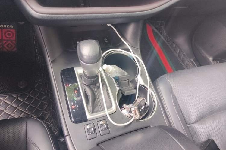 Used Toyota Highlander 2021 2.0T Four-Wheel Drive Prestige Version 7 Seats Gear Lever