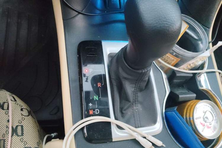 Used Toyota Highlander 2021 2.0T Two-Wheel Drive Elite Version 7-Seater Gear Lever